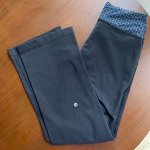 Lululemon yoga pants/flared leggings